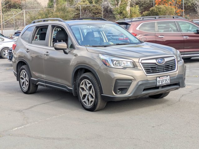 2020 Subaru Forester Premium photo 2