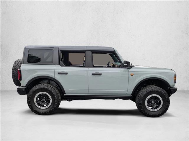 2022 Ford Bronco photo 4