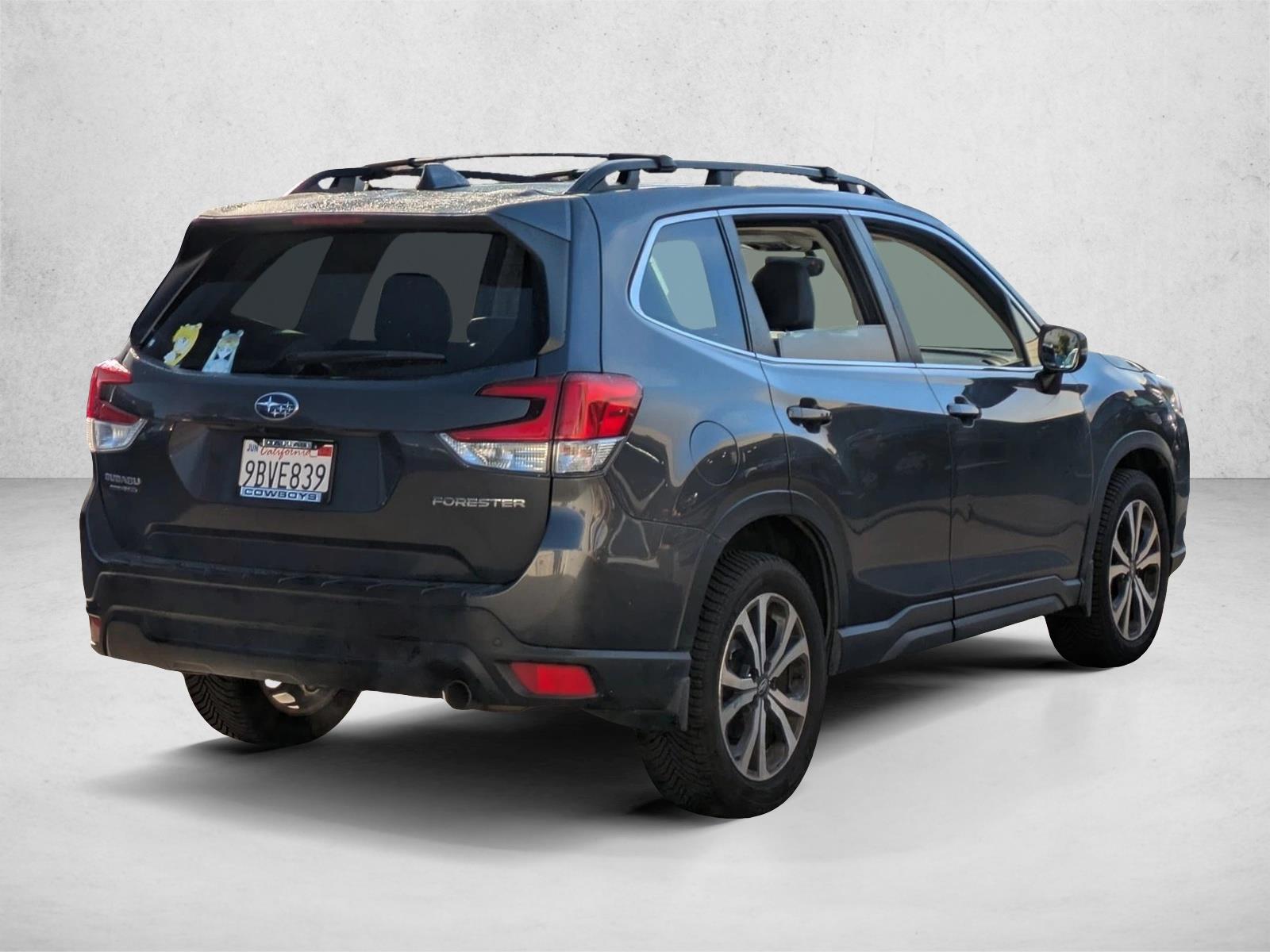 2022 Subaru Forester Limited photo 4