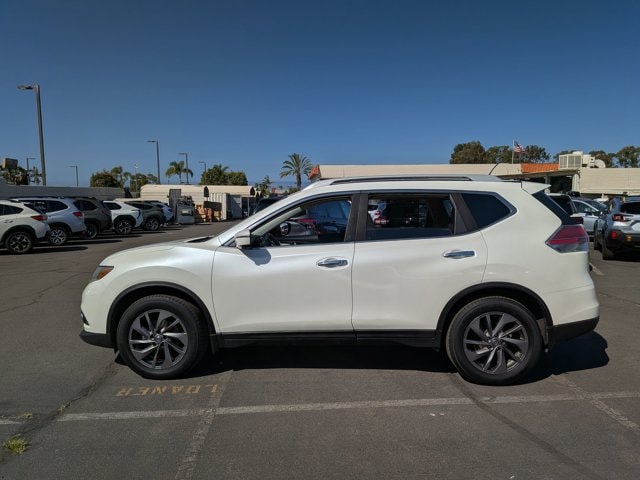 2016 Nissan Rogue SL photo 2