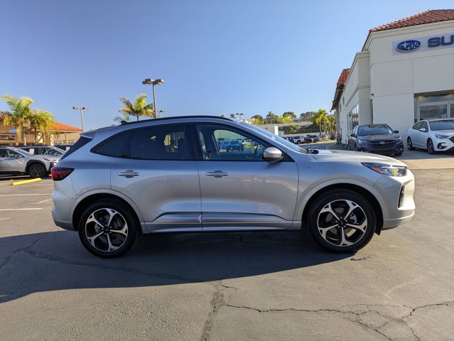 2023 Ford Escape ST-Line Elite photo 4
