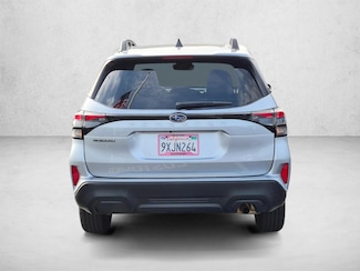 2026 Subaru Forester Premium photo 7