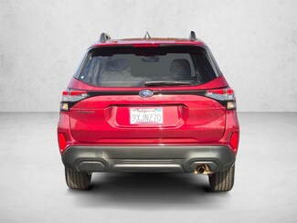 2026 Subaru Forester Premium photo 5