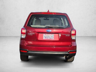 2017 Subaru Forester 2.5i photo 5