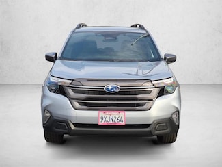 2026 Subaru Forester Premium photo 3
