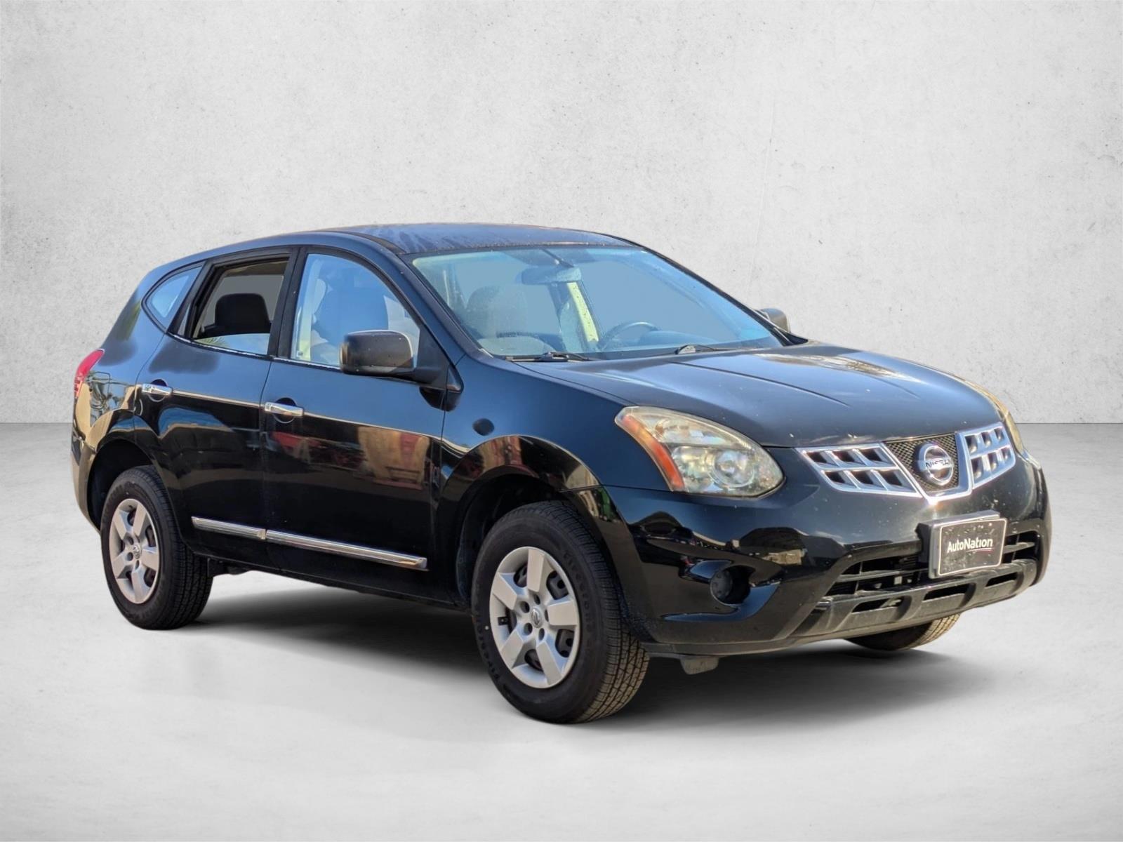 2015 Nissan Rogue Select S photo 3