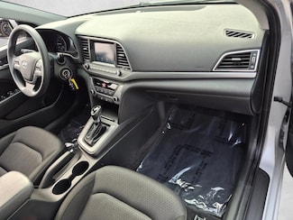 2018 Hyundai Elantra SEL photo 15