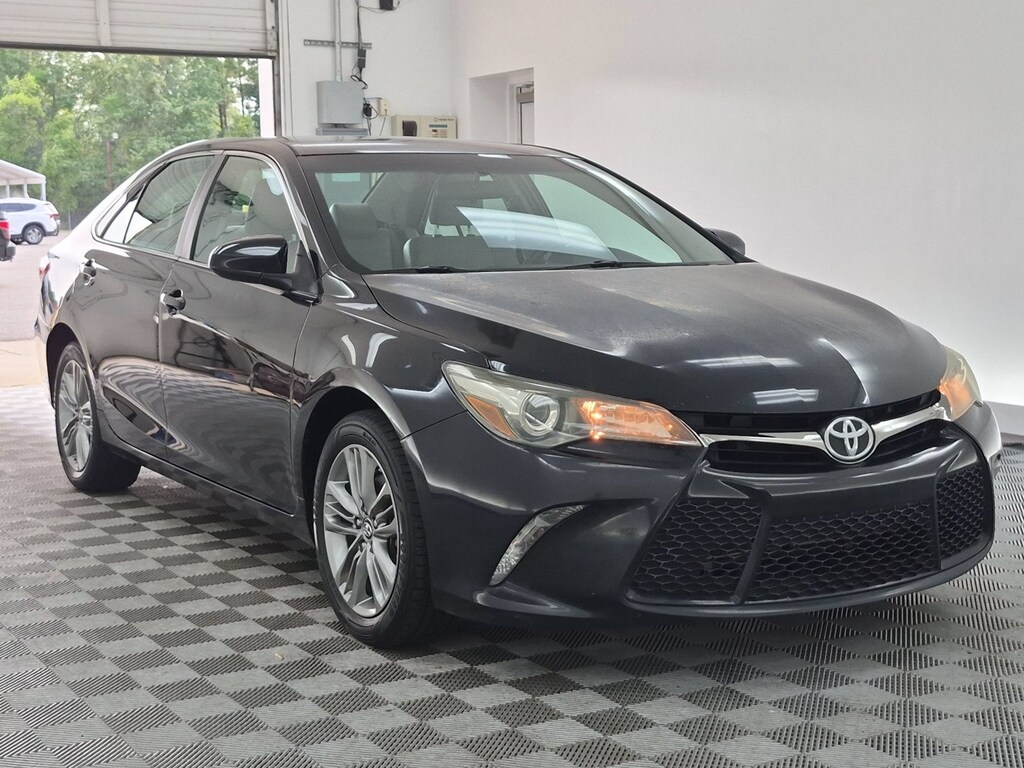 Used 2015 Toyota Camry SE 4dr Car