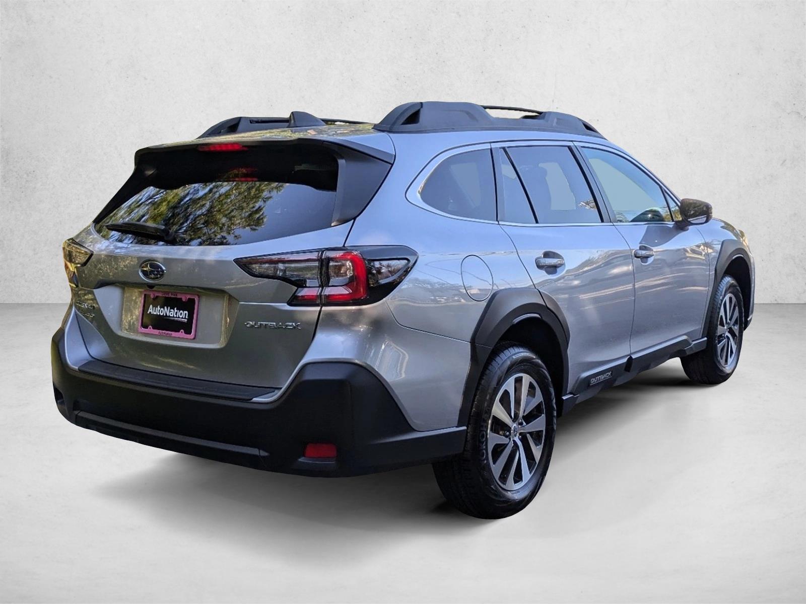 2025 Subaru Outback Premium photo 2
