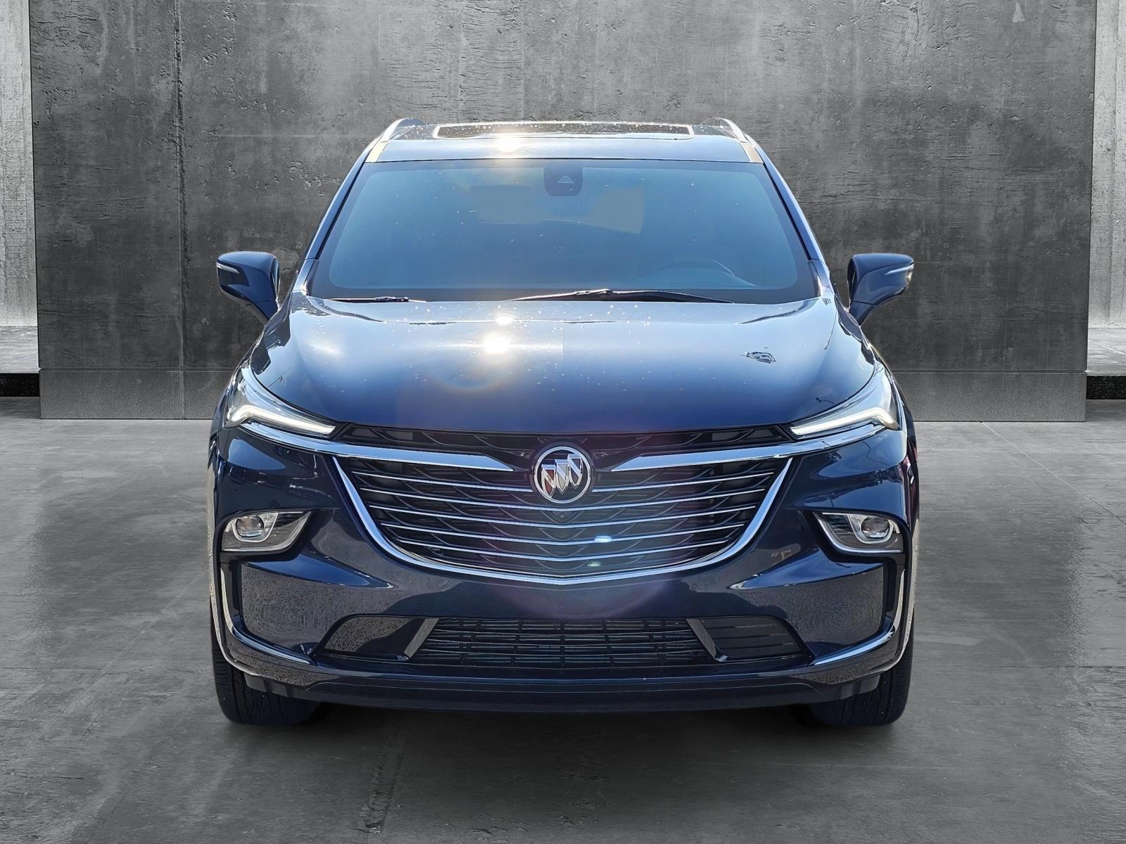 2023 Buick Enclave Essence photo 2