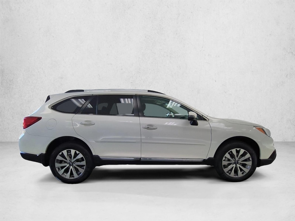 Used 2017 Subaru Outback Touring Sport Utility