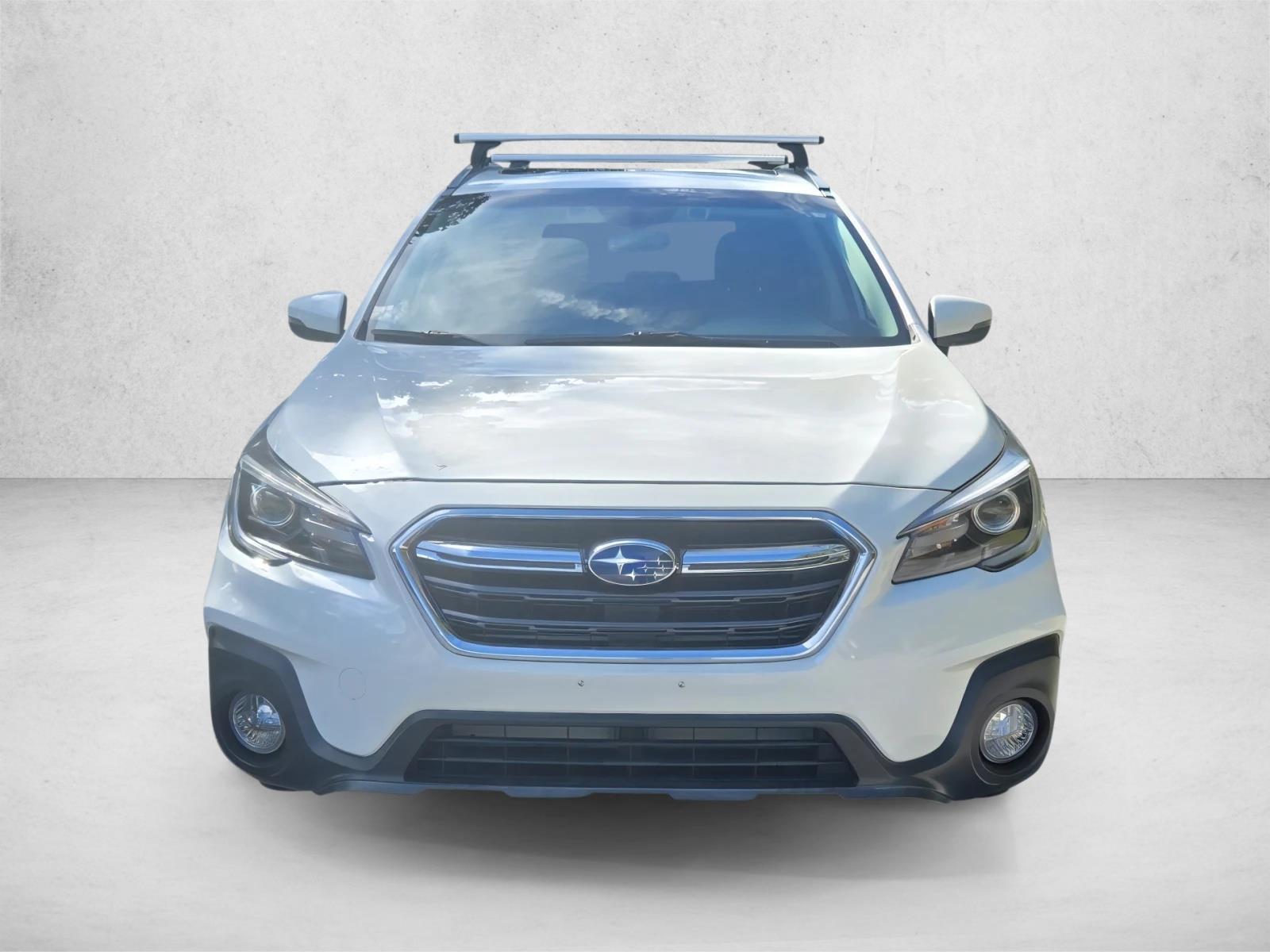 2018 Subaru Outback Touring photo 2