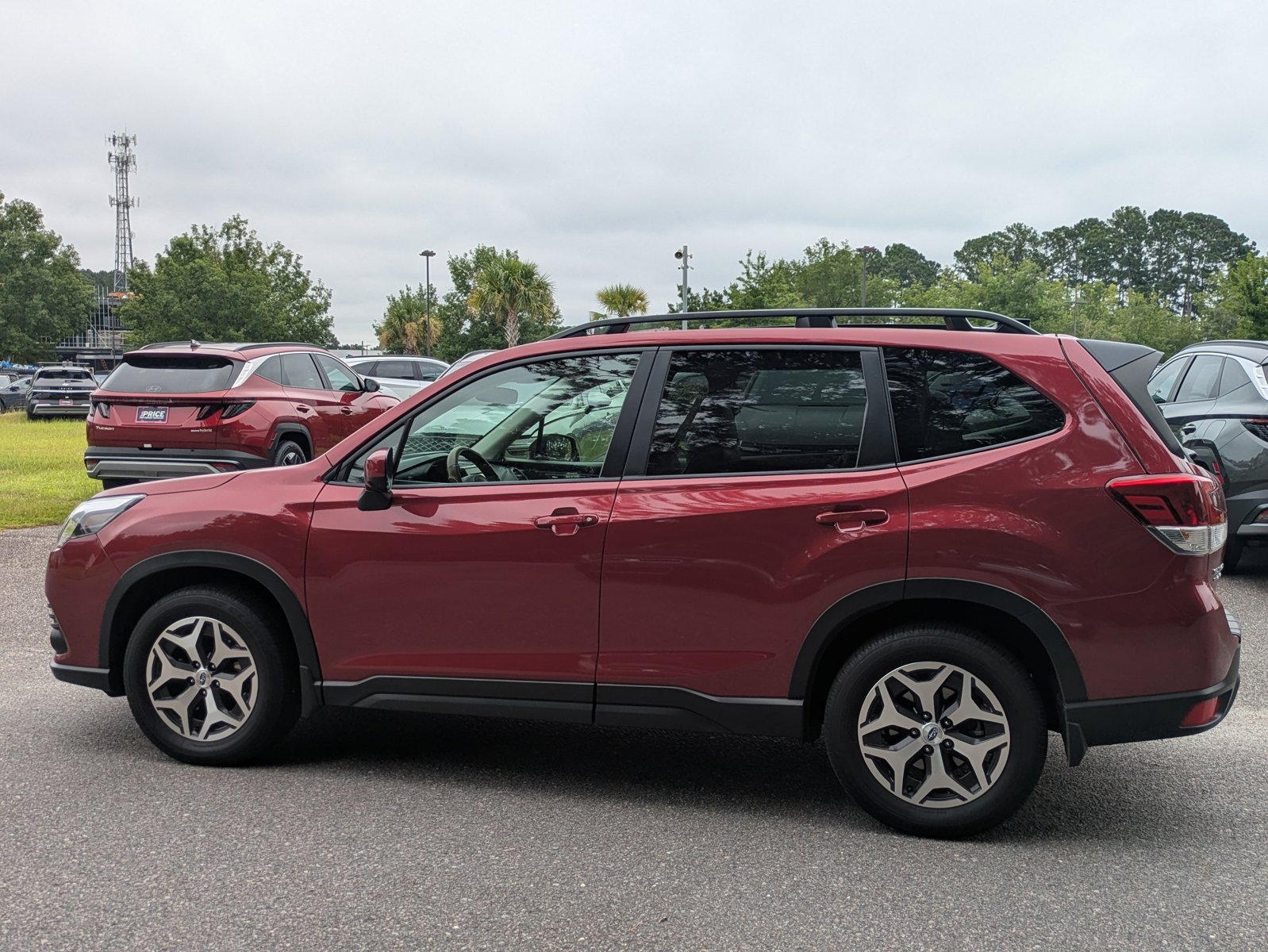 2024 Subaru Forester Premium photo 3