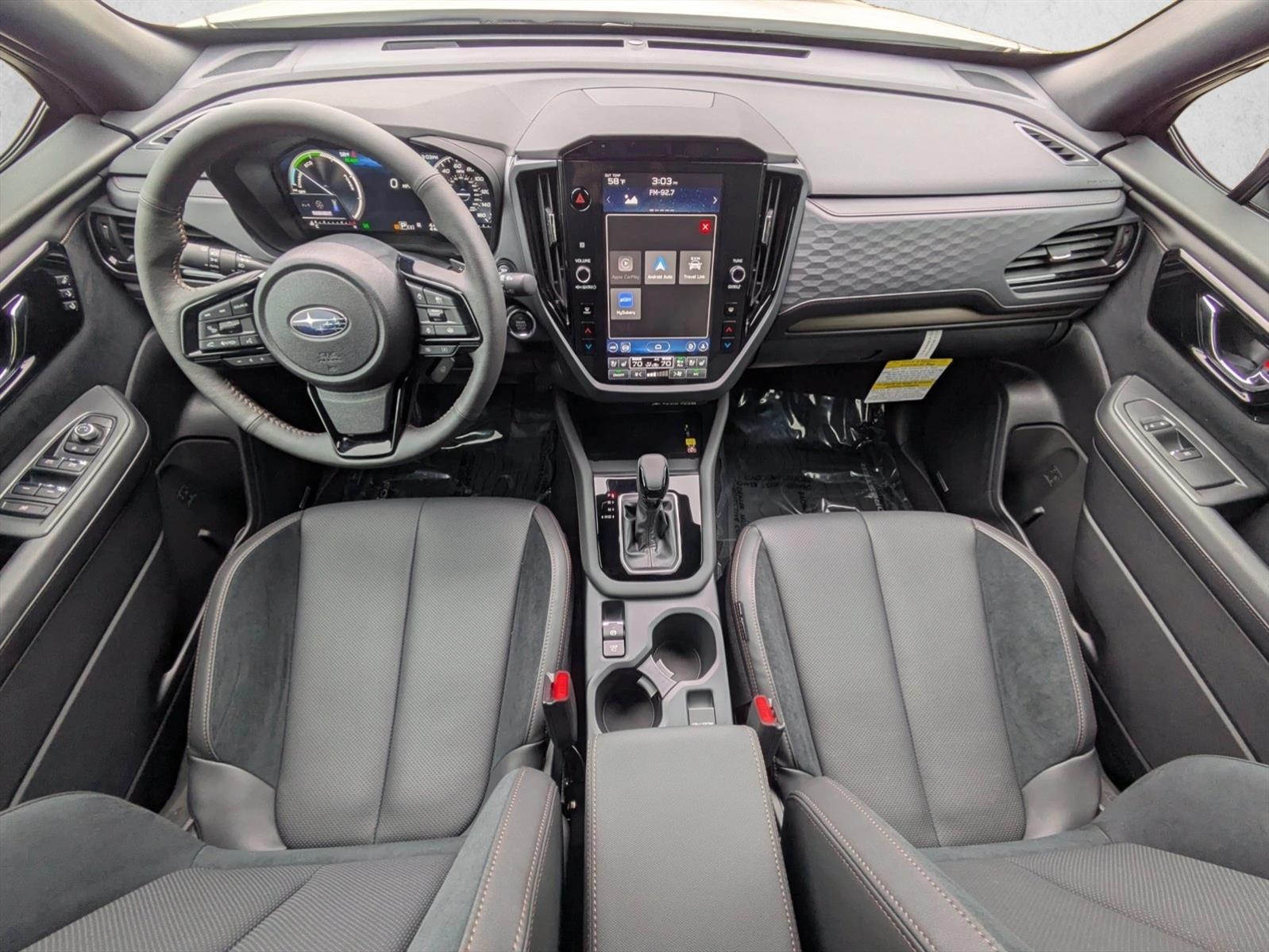 2025 Subaru Forester Touring photo 3