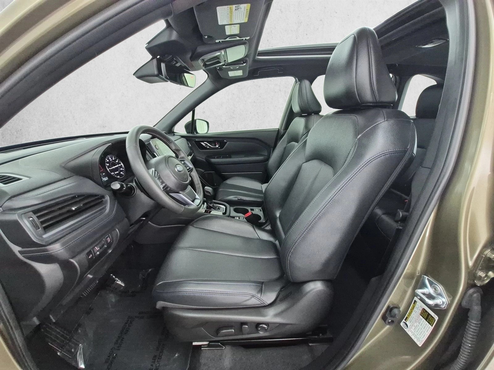 2025 Subaru Forester Limited - Photo 17