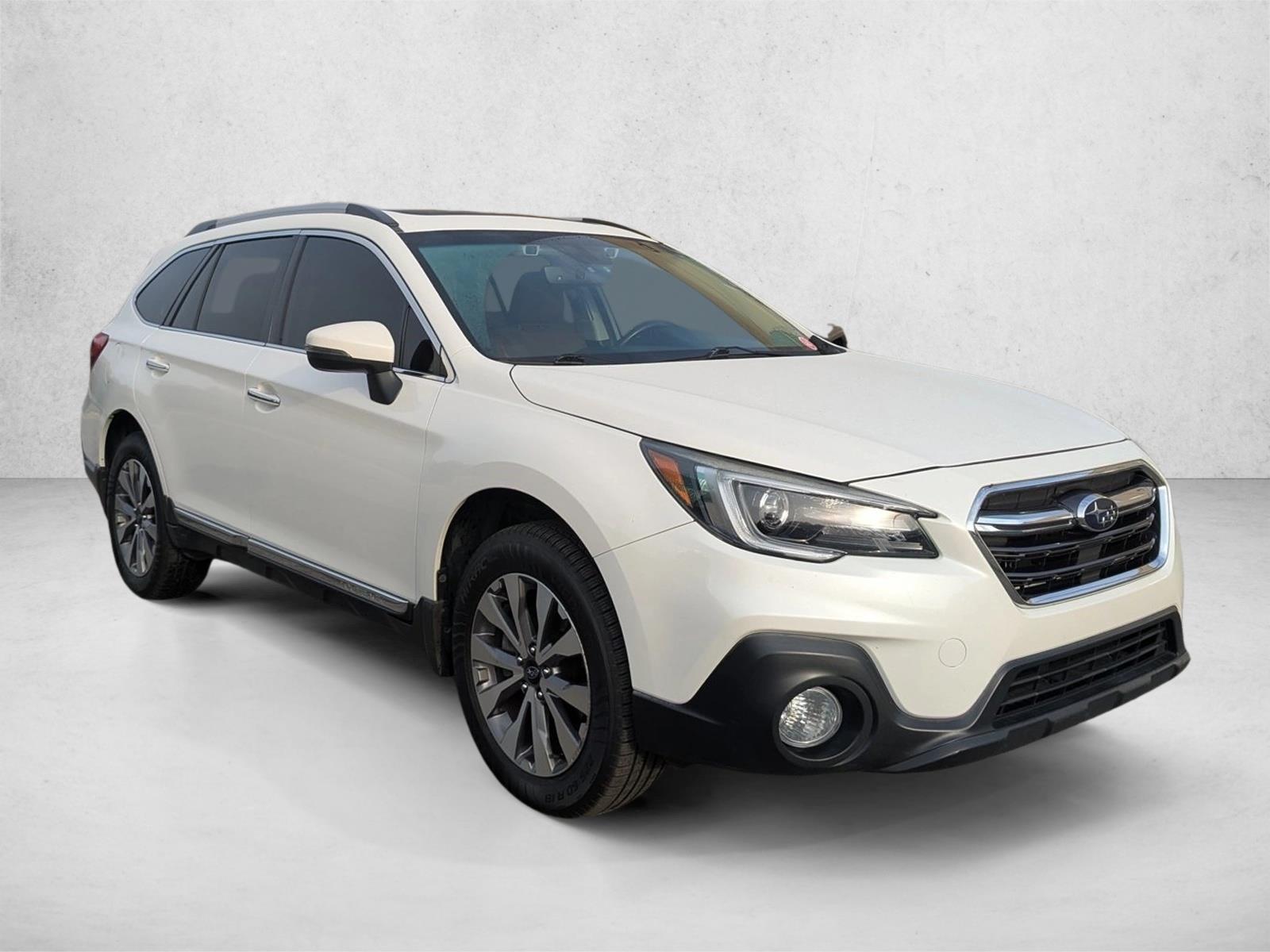 2019 Subaru Outback Touring photo 2