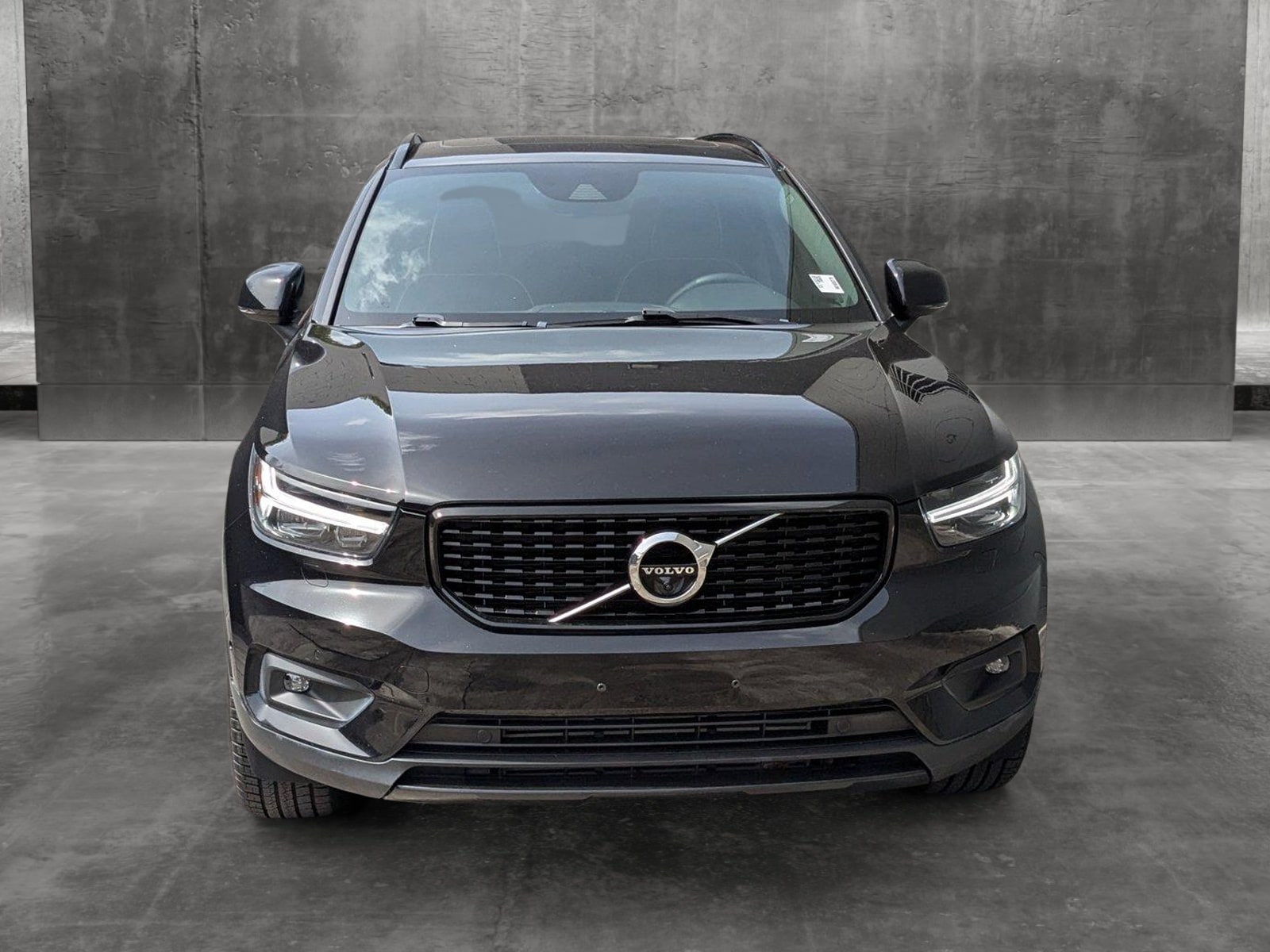 Used 2021 Volvo XC40 R-Design with VIN YV4162UM6M2405279 for sale in Hardeeville, SC