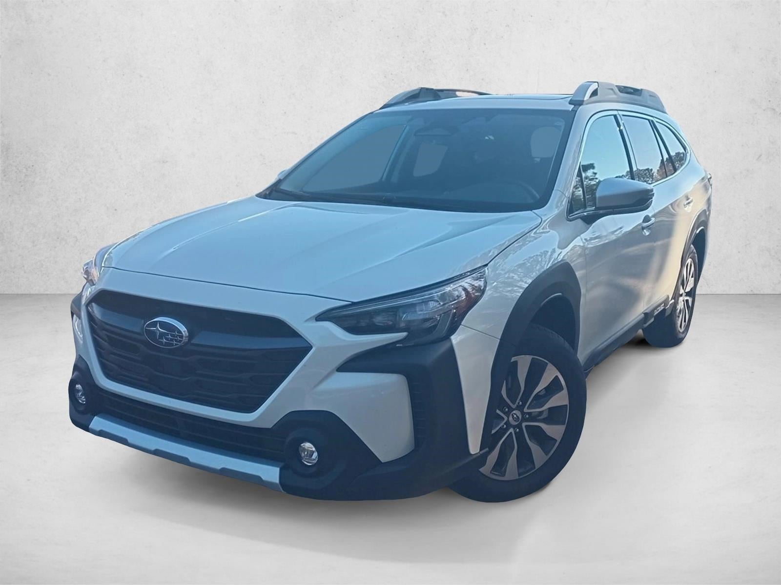 2023 Subaru Outback Touring's photo