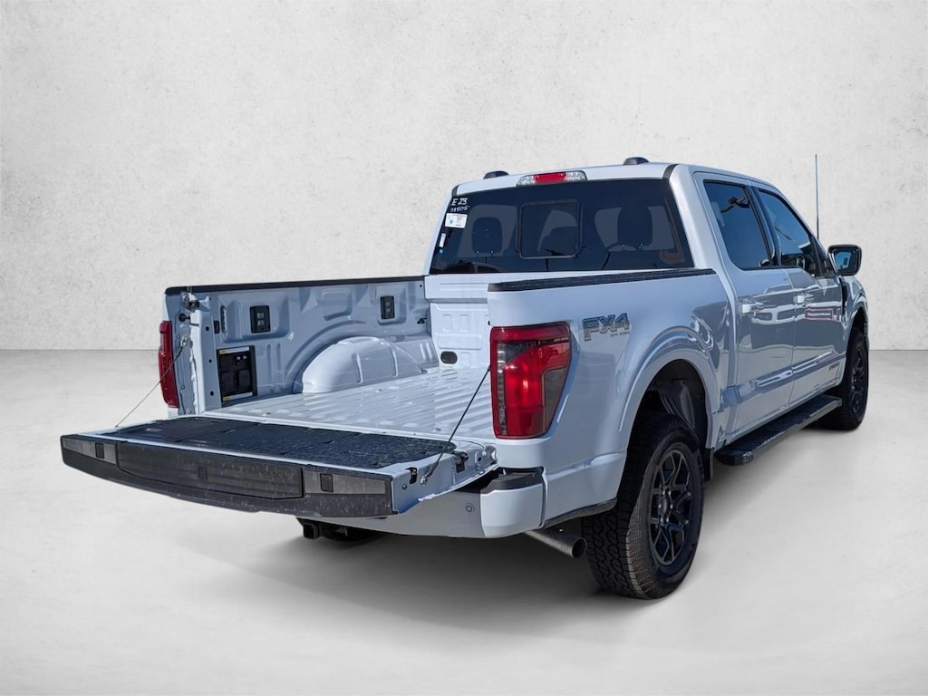 New 2026 Ford F-350 Platinum Truck Crew Cab