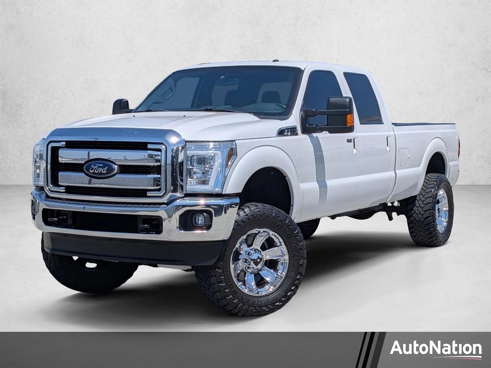 2015 Ford F-250 Lariat 4x4 Crew Cab 172 in's photo