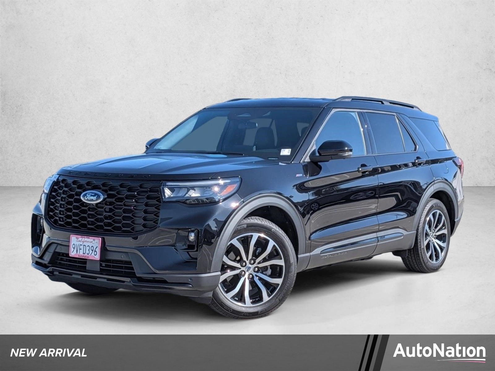 2025 Ford Explorer ST-LINE RWD (PL535)'s photo