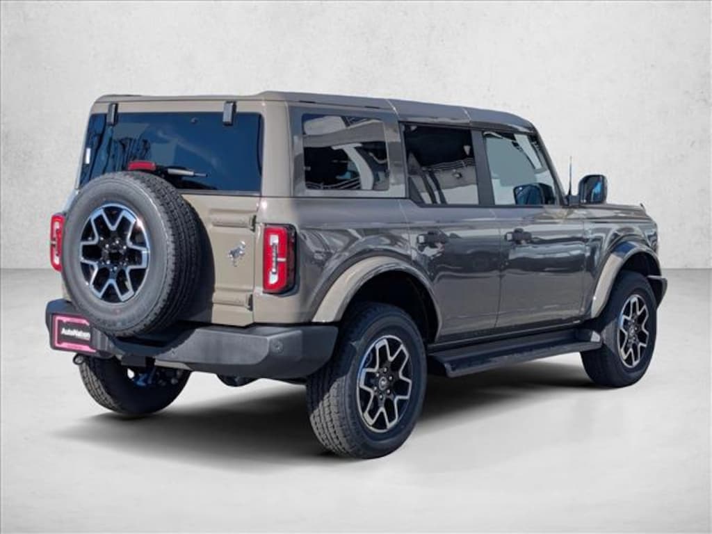 New 2026 Ford Bronco Outer Banks SUV