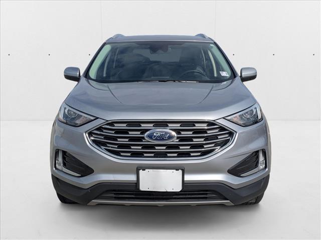 2022 Ford Edge SEL photo 2