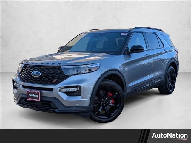 2023 Ford Explorer ST's photo