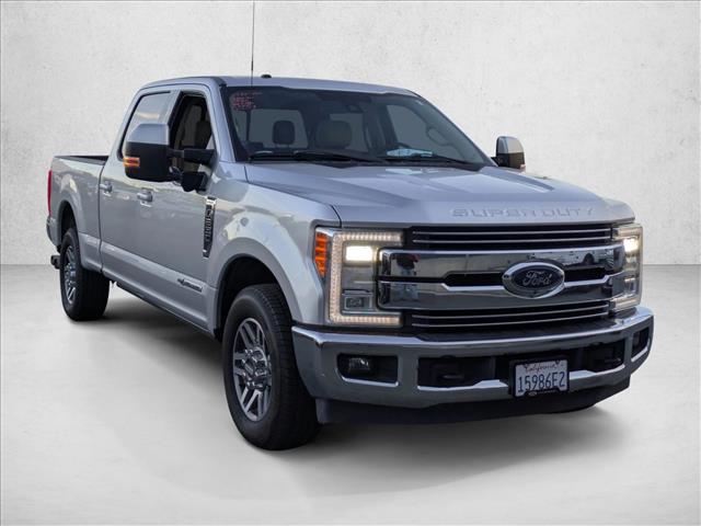 2017 Ford F-250 Lariat photo 3