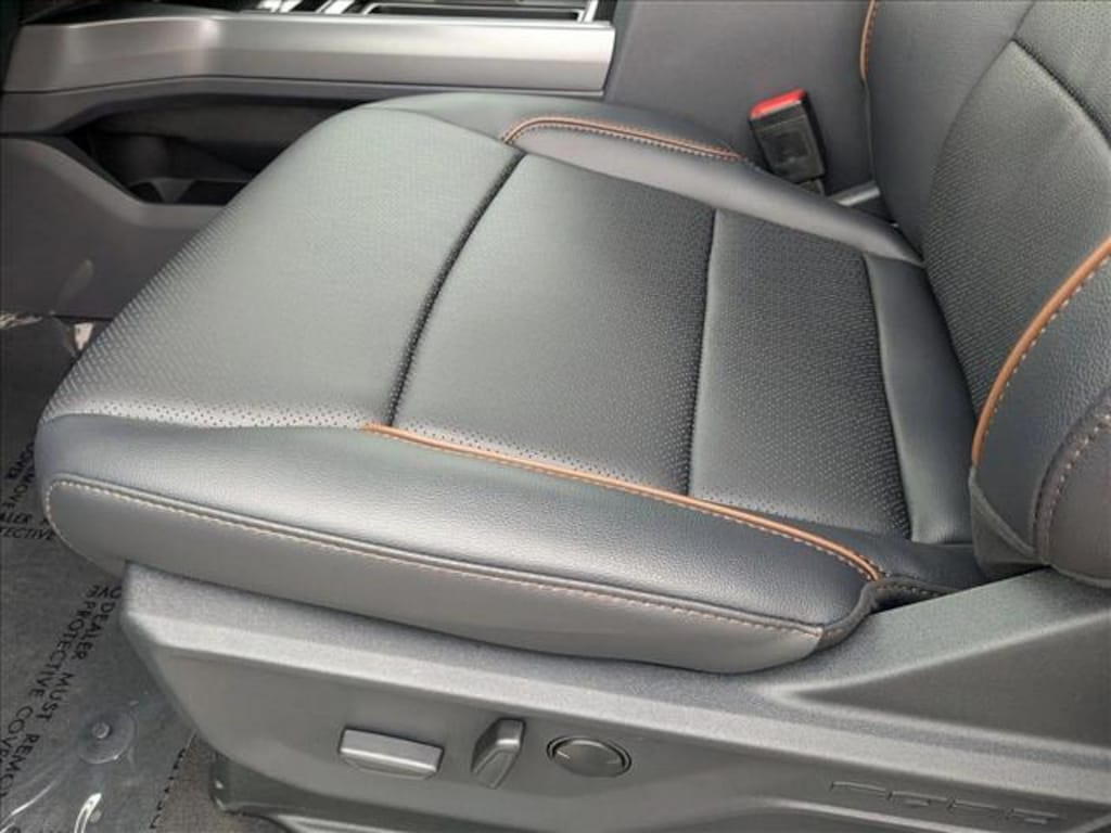 New 2026 Ford F-250 LARIAT Truck Crew Cab