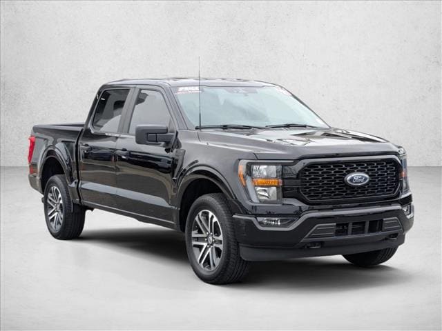 2023 Ford F-150 XL photo 2