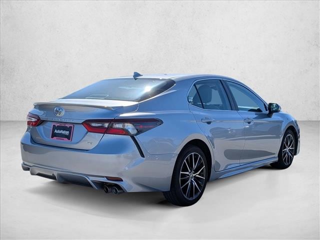 2024 Toyota Camry SE photo 5