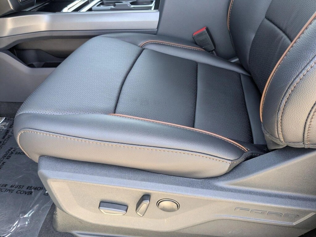 New 2026 Ford F-250 LARIAT Truck Crew Cab
