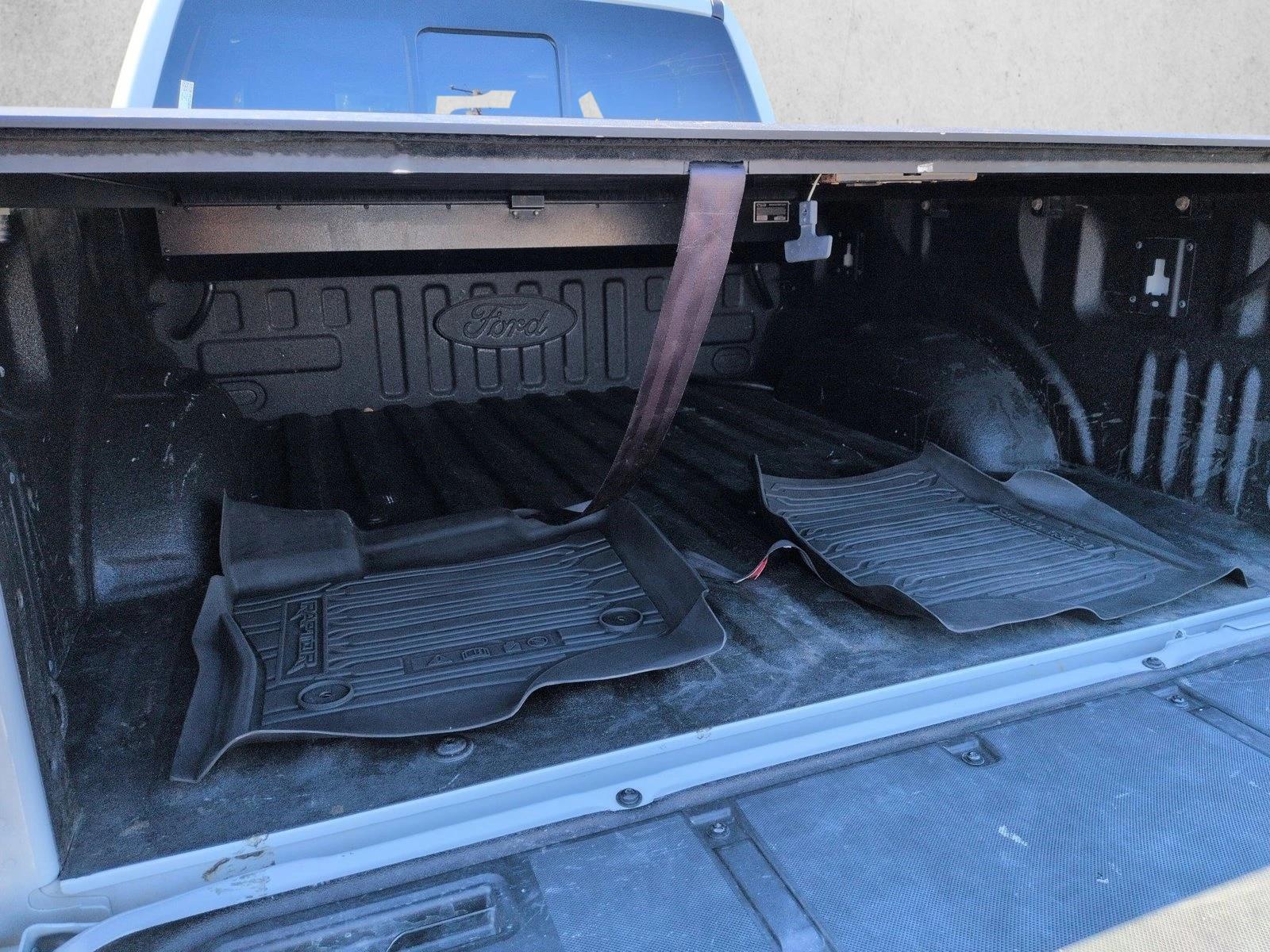 2023 Ford F-150 Raptor - Photo 6