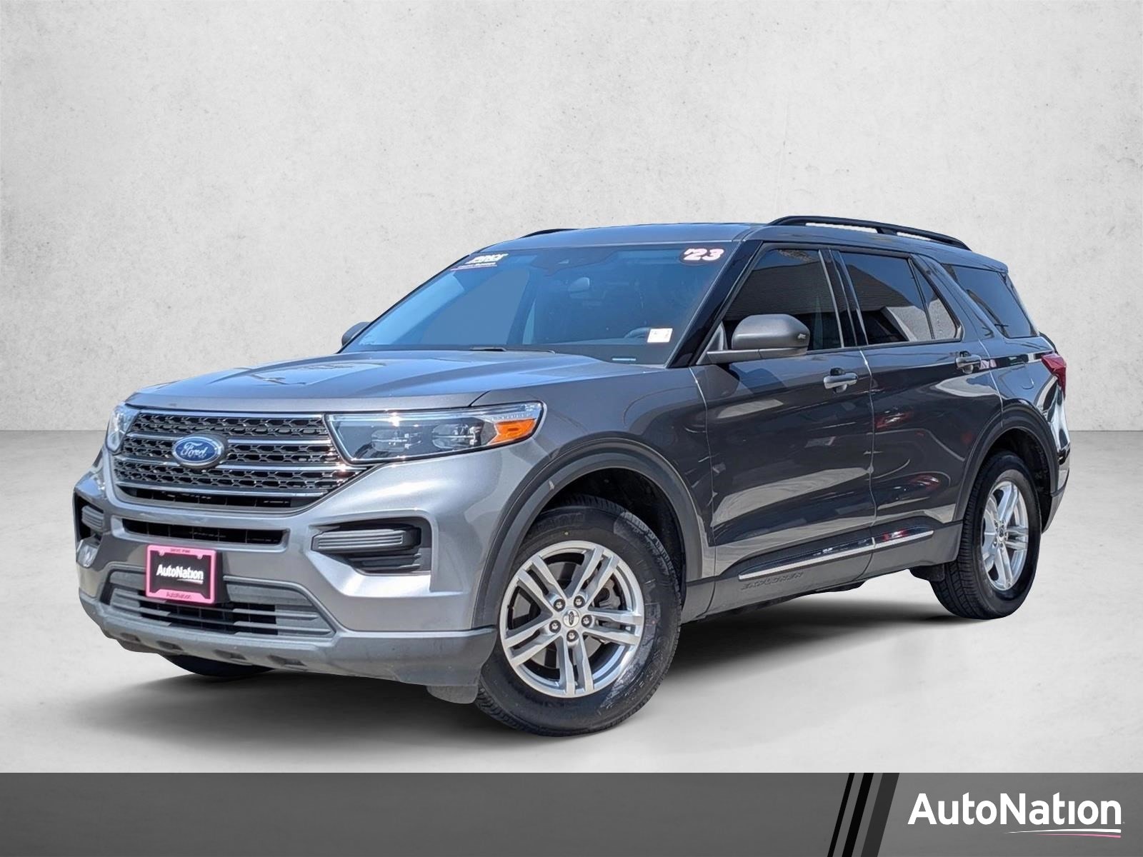 2023 Ford Explorer XLT RWD's photo