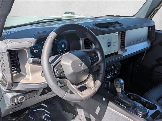 2025 Ford Bronco Outer Banks photo 3