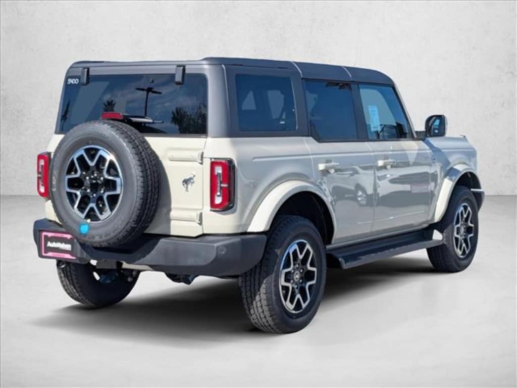 New 2025 Ford Bronco Outer Banks SUV