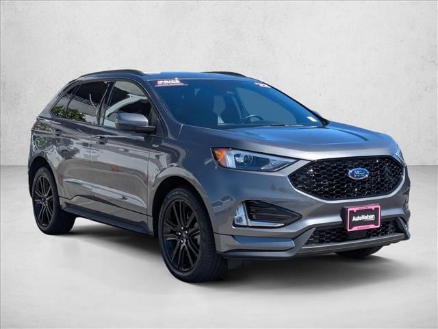 2022 Ford Edge ST-Line photo 2