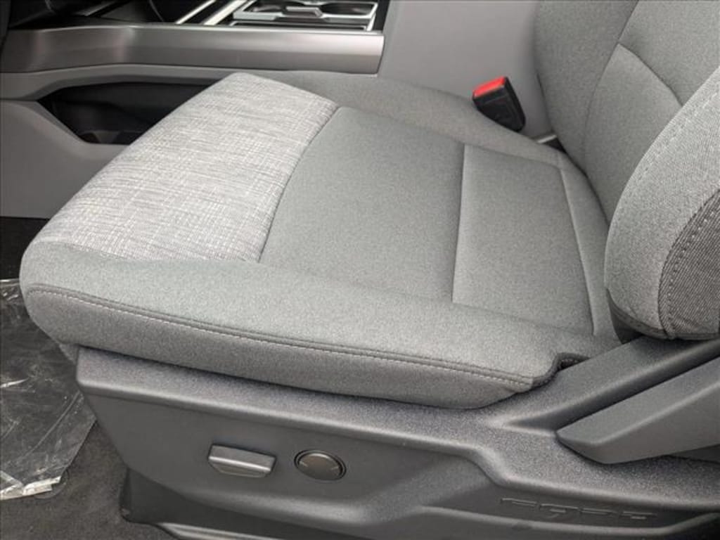 New 2026 Ford F-250 XLT Truck Crew Cab