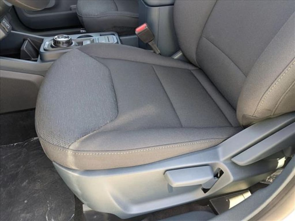 New 2025 Ford Maverick XL Truck SuperCrew