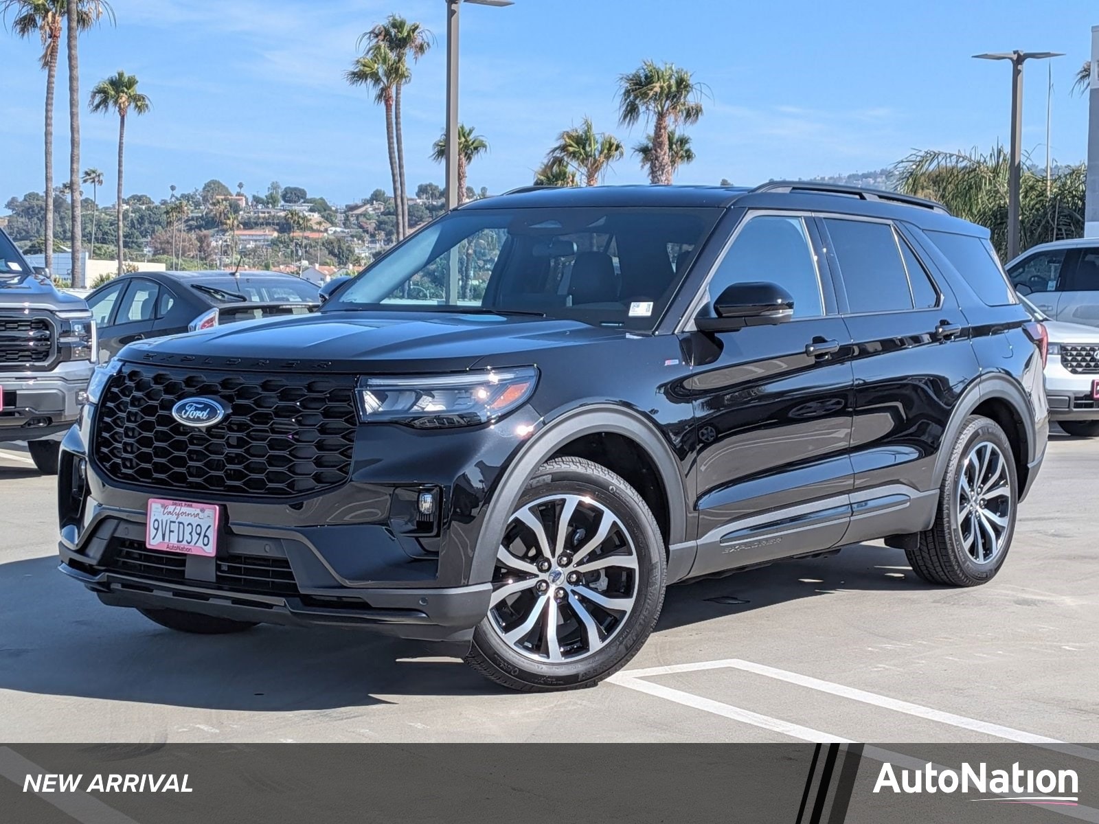 2025 Ford Explorer ST-LINE RWD (PL535)'s photo
