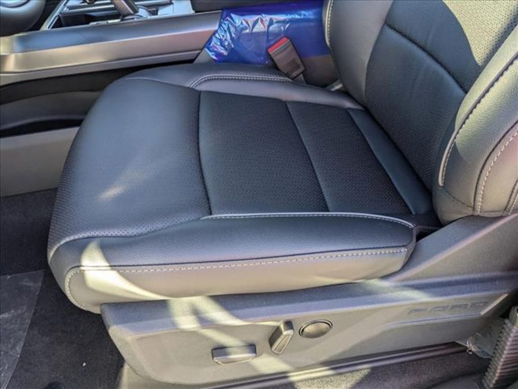 New 2025 Ford F-150 LARIAT Truck SuperCrew Cab