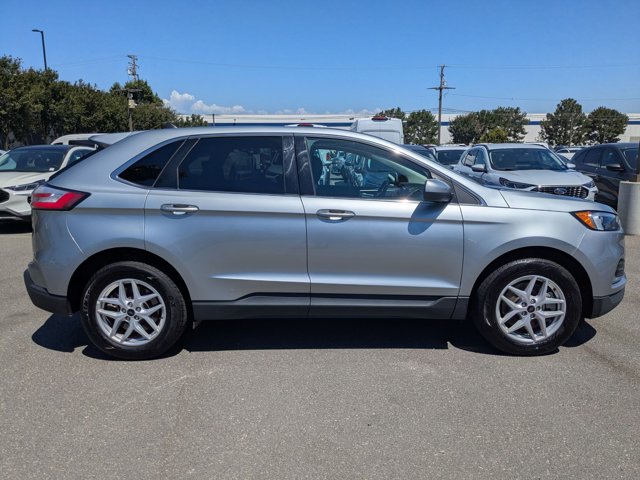 2024 Ford Edge SEL photo 4