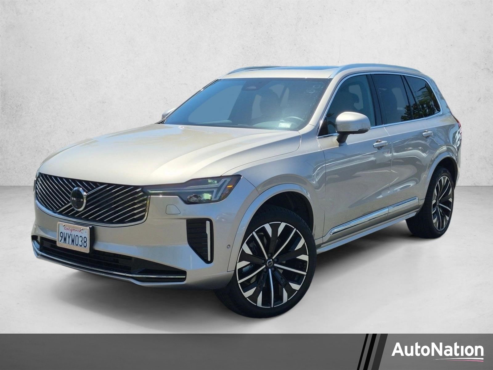 2026 Volvo XC90 Plus