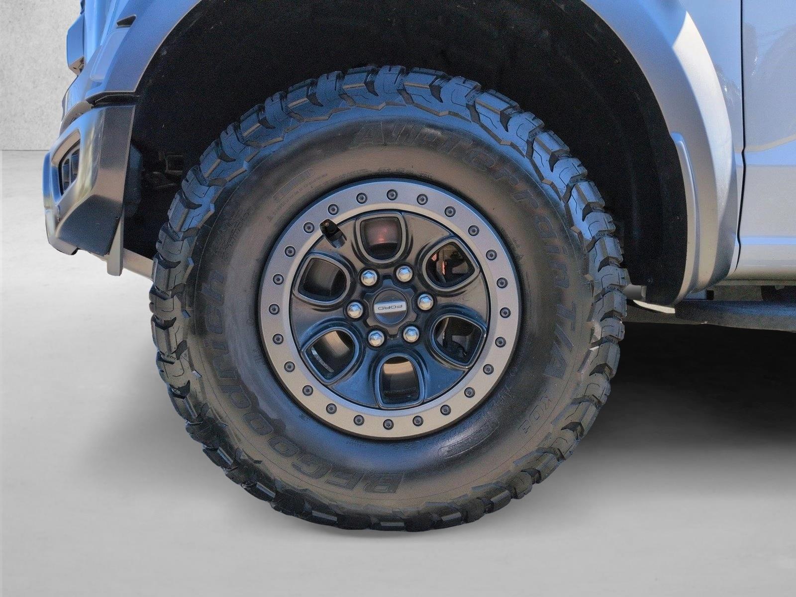 2023 Ford F-150 Raptor - Photo 25