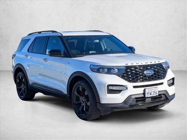 2023 Ford Explorer ST-Line photo 2