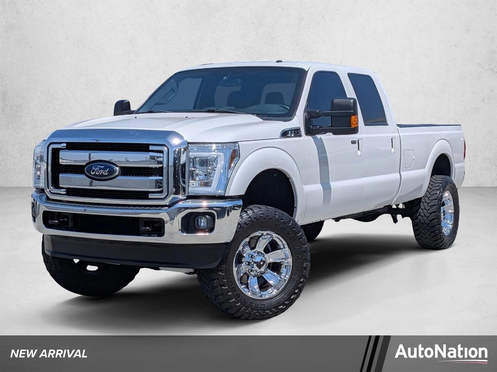 2015 Ford F-250 Lariat 4x4 Crew Cab 172 in's photo