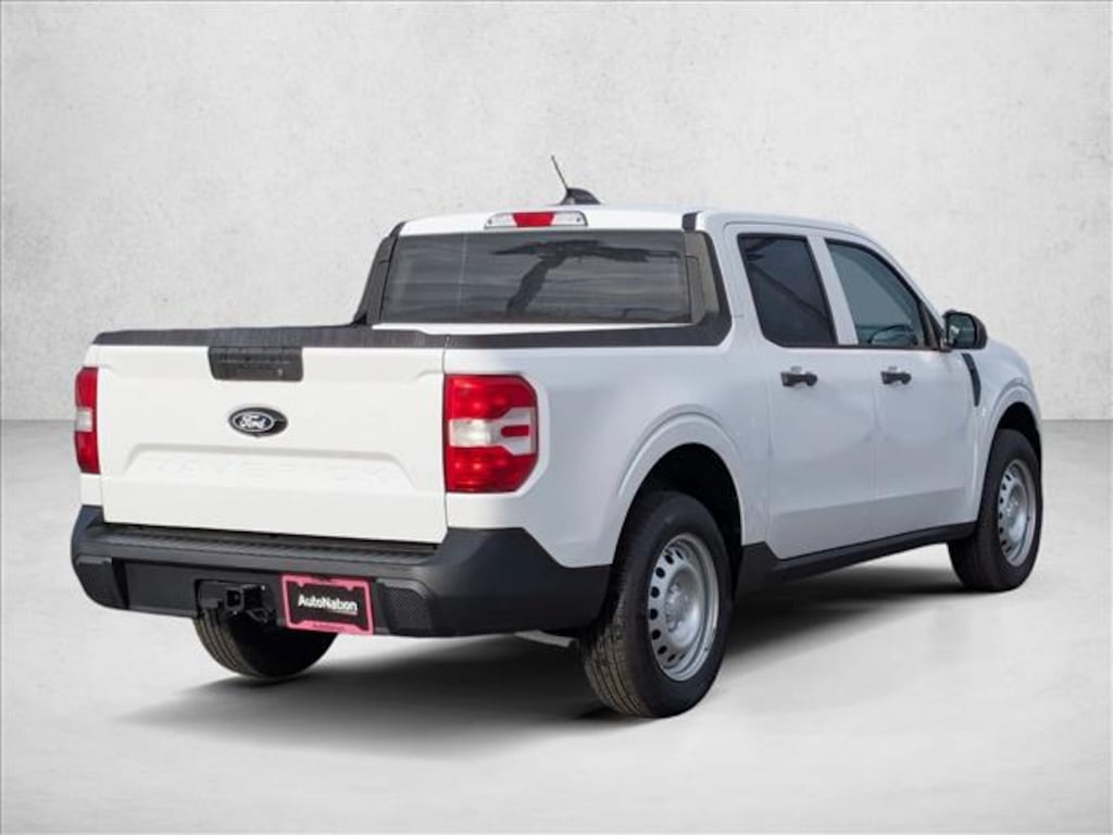 New 2025 Ford Maverick XL Truck SuperCrew