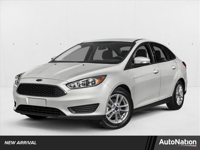 2017 Ford Focus Sedan S's photo