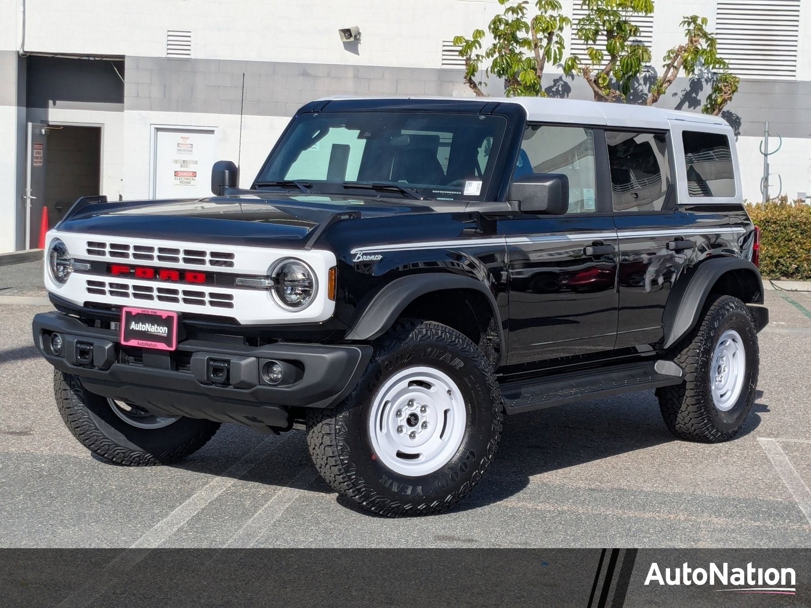2026 Ford Bronco Heritage Edition 4x4's photo
